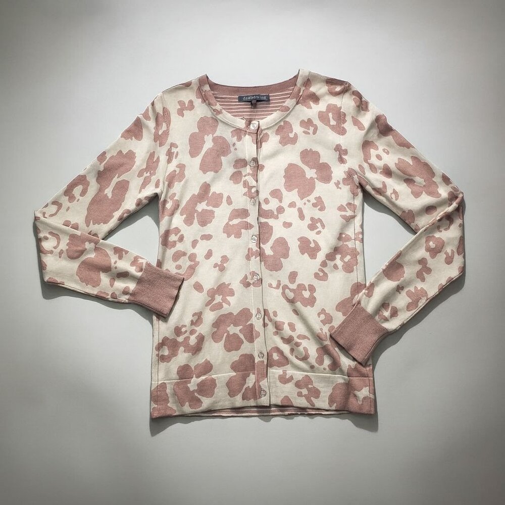 Daniel Rainn Cardigan Sweater Women Small Light Mauve White Abstract Flower Chic - Picture 15 of 16